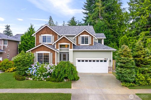 20027 10th Ave W, Lynnwood, WA, 98036-7133 | Card Image