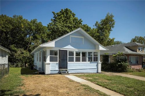 3421 Mersington Ave, Kansas City, MO, 64128-2148 | Card Image