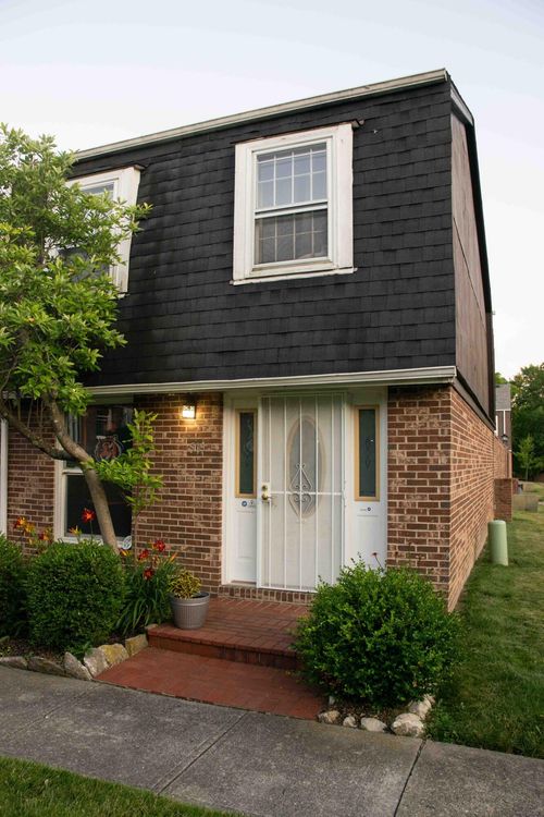 515 Clairbrook Ave, Columbus, OH, 43228-2547 | Card Image