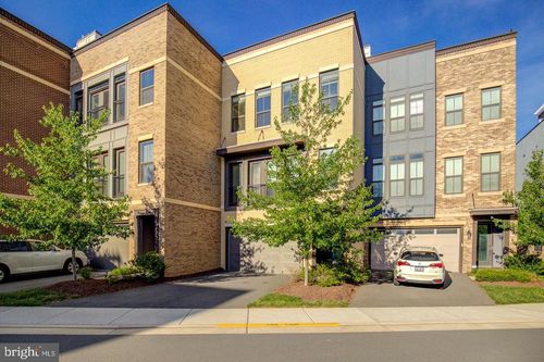 23098 Sullivans Cove Sq, BRAMBLETON, VA, 20148-4909 | Card Image