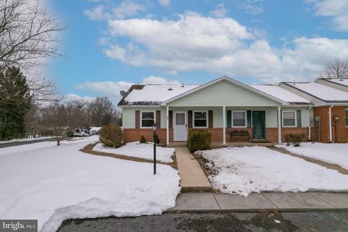 65 Nottingham Dr, CHAMBERSBURG, PA, 17201-8300 | Card Image