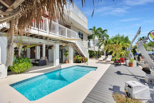27416 Tobago Ln, Ramrod Key, FL, 33042-5433 | Card Image