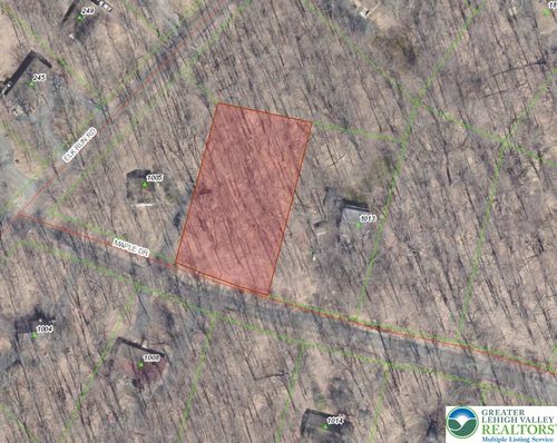 1009 Maple Dr, Pocono Lake, PA, 18347-8252 | Card Image