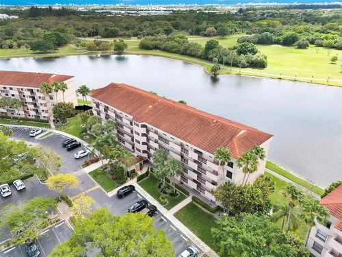 401-2767 Carambola Cir S, Coconut Creek, FL, 33066-2589 | Card Image