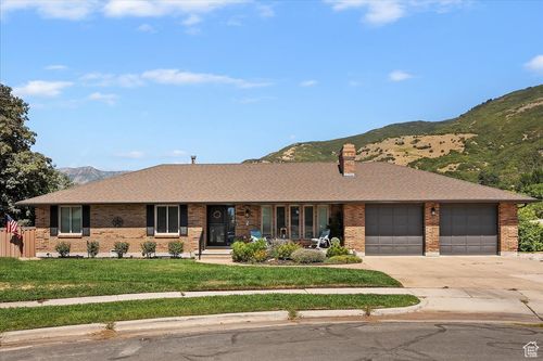 2777 E 2700 N, Layton, UT, 84040-8147 | Card Image