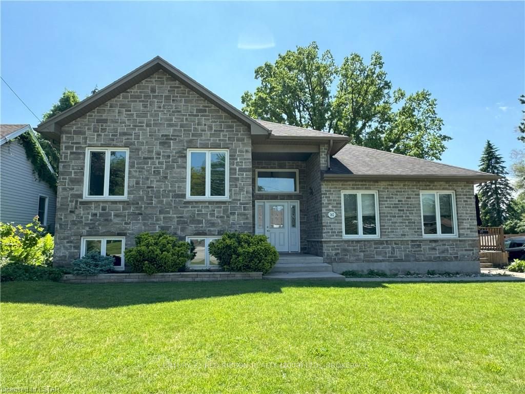 162 Burns St, For Sale in Strathroy Zoocasa