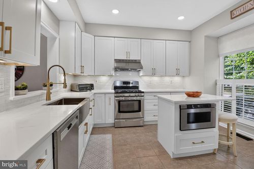 20752 Breezy Point Ter, STERLING, VA, 20165-7456 | Card Image