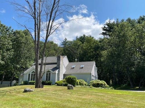 111 Buttrick Rd, Hampstead, NH, 03841-2198 | Card Image
