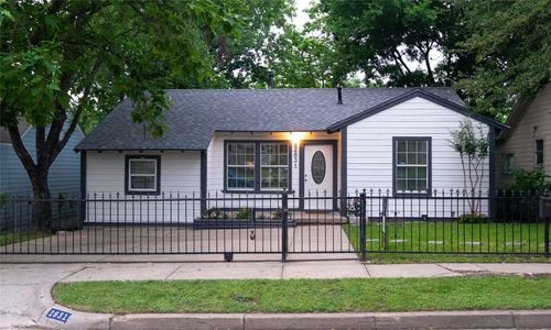 2831 Aster St, Dallas, TX, 75211-5235 | Card Image