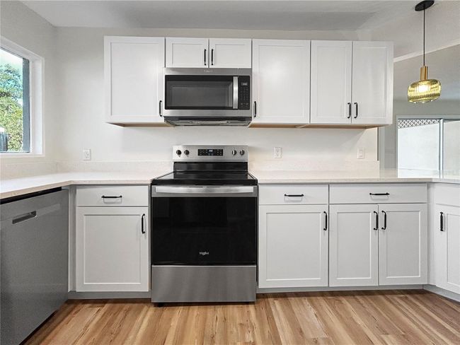 5136 Cedar Hammock Dr, House other with 2 bedrooms, 2 bathrooms and null parking in SARASOTA FL | Image 6