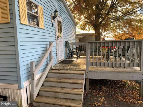 8 Midland Dr, MILLERSBURG, PA, 17061-9600 | Card Image