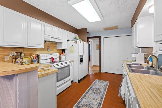 103 S Laurelwood Drive Drive S, House other with 3 bedrooms, 2 bathrooms and 3 parking in Austin TX | Image 9