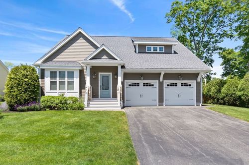 1-1 Back Nine Dr, Haverhill, MA, 01832-1557 | Card Image
