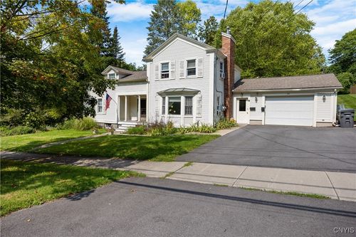 511 E Seneca St, Manlius, NY, 13104-1918 | Card Image