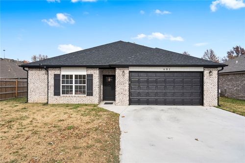 601 E Lake Francis Dr, Siloam Springs, AR, 72761-5059 | Card Image