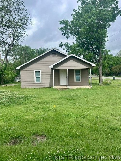 102 S 4th St, Calera, OK, 74730-1410 | Card Image