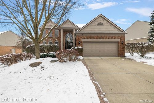 1908 Beaver Creek Dr, Rochester, MI, 48307-6020 | Card Image