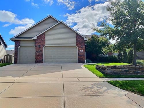 2912 N Rough Creek Rd, Derby, KS, 67037-9394 | Card Image