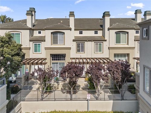 19271 Surfwave Dr, Huntington Beach, CA, 92648-7506 | Card Image