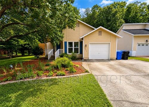 491 Oates Dr, Fayetteville, NC, 28311-2177 | Card Image