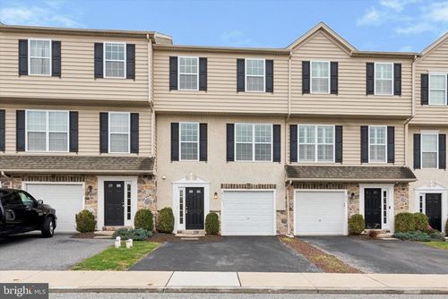 215 Kennedy Dr, COATESVILLE, PA, 19320-3969 | Card Image