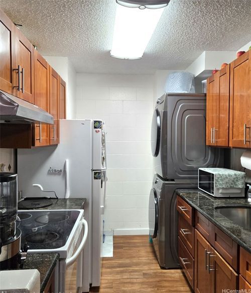 apt-401-1260 Richard Ln, Honolulu, HI, 96819-4558 | Card Image