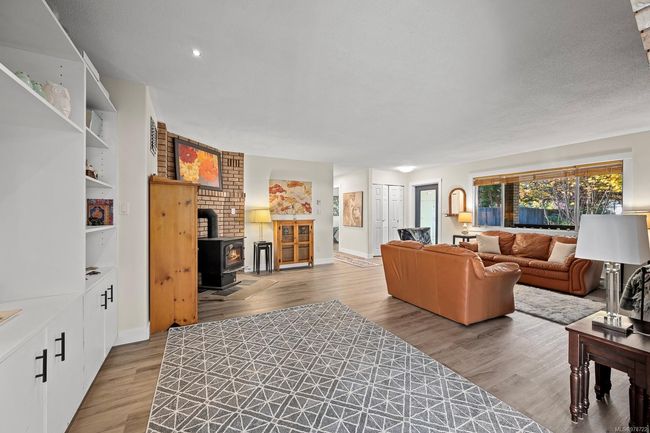 65 Islewood Dr, House other with 3 bedrooms, 2 bathrooms and 4 parking in Bowser BC | Image 10