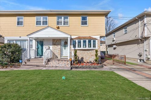147-08 259th St, Rosedale, NY, 11422-2918 | Card Image