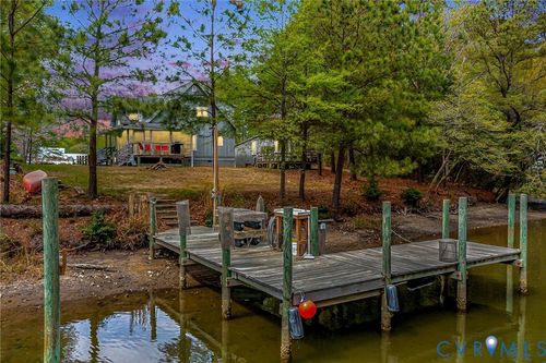 193 Deep Water Ln, Reedville, VA, 22539-4121 | Card Image