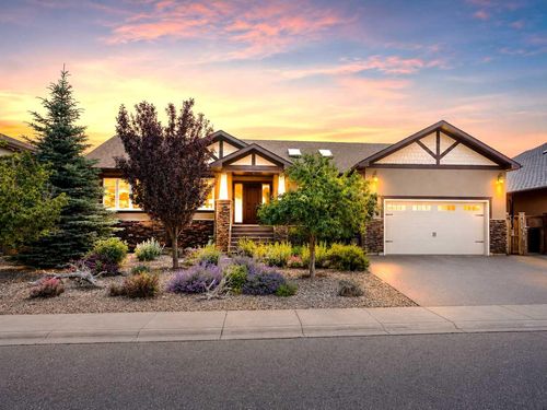 100 Canyoncrest Pt W, Lethbridge, AB, T1K0B4 | Card Image