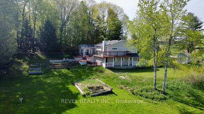 1236 Golden Beach Rd, House other with 3 bedrooms, 3 bathrooms and 5 parking in Bracebridge ON | Image 3