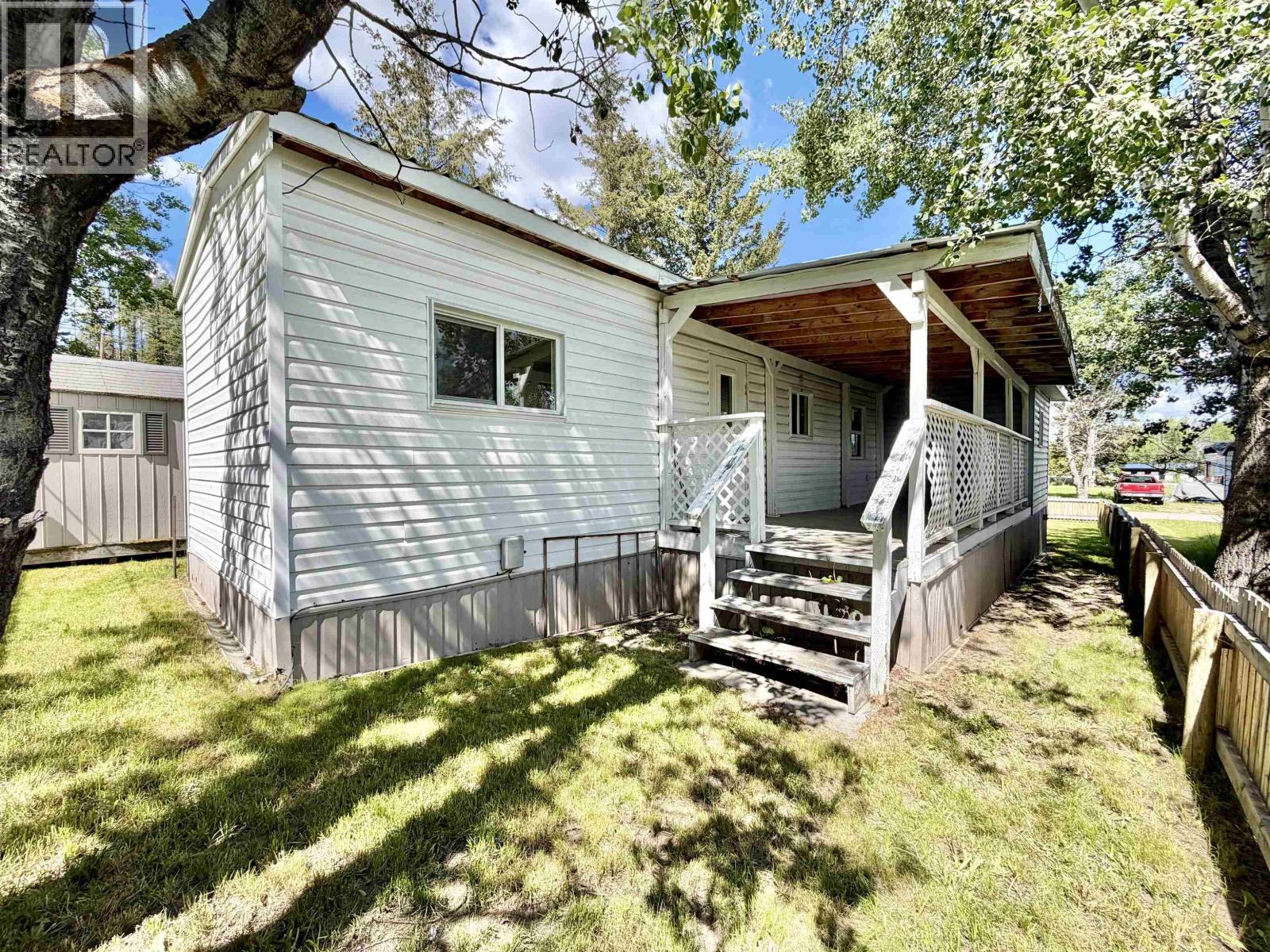 Residential in 103 Mile House 4