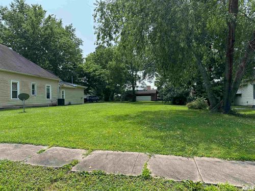 603 S Jesse St, Christopher, IL, 62822-1350 | Card Image
