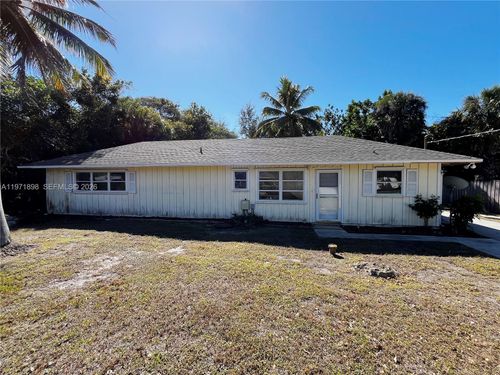 325 Sw Manor Dr, Stuart, FL, 34994-7131 | Card Image