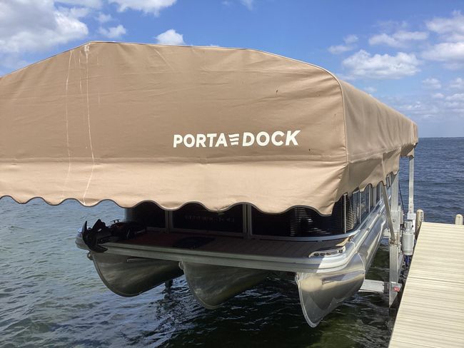 Newer pontoon lift/canopy | Image 13