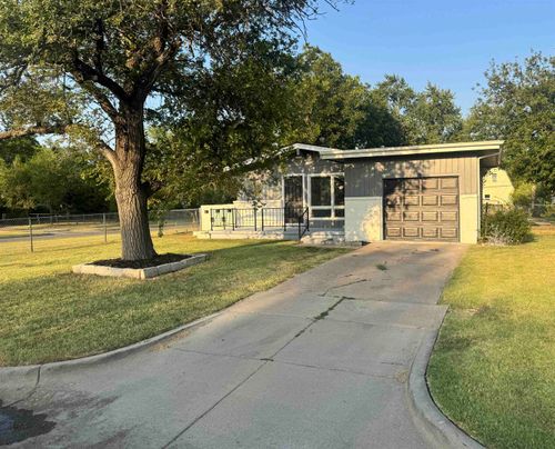 2804 S Everett St, Wichita, KS, 67217-1957 | Card Image