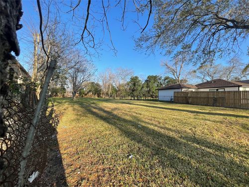 6401 Kassarine Pass, Houston, TX, 77033-1609 | Card Image