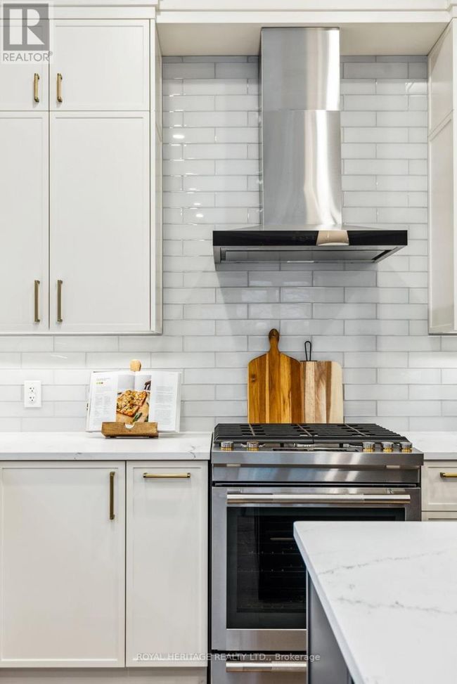 Lot 4 Inverlynn Way, House other with 5 bedrooms, 4 bathrooms and 4 parking in Whitby (Lynde Creek) ON | Image 11