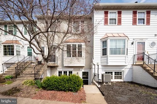 13770 Flowing Brook Ct, CHANTILLY, VA, 20151-3508 | Card Image