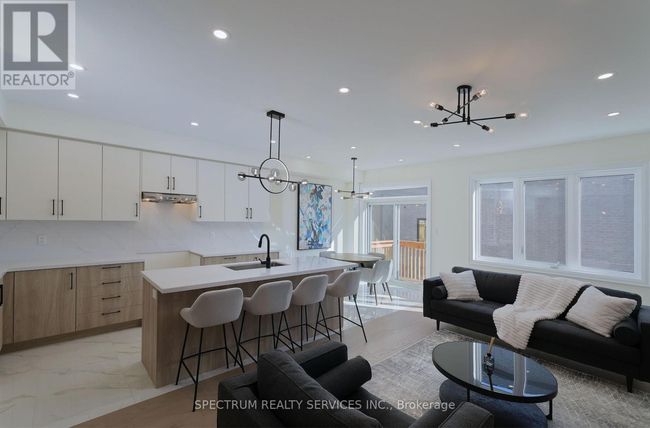 199 Grand Trunk Avenue, Townhouse with 3 bedrooms, 3 bathrooms and 2 parking in Vaughan (Patterson) ON | Image 9