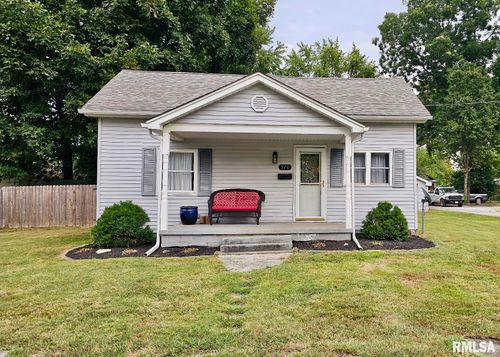 510 Madison St, Benton, IL, 62812-2025 | Card Image