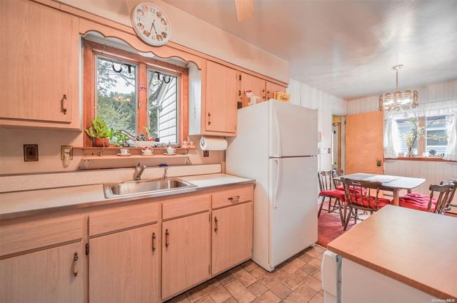 31 Cozzens Pl, House other with 3 bedrooms, 1 bathrooms and null parking in Patchogue NY | Image 9