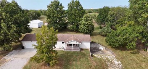 1405 E State Route Vv, Pleasant Hill, MO, 64080-9011 | Card Image
