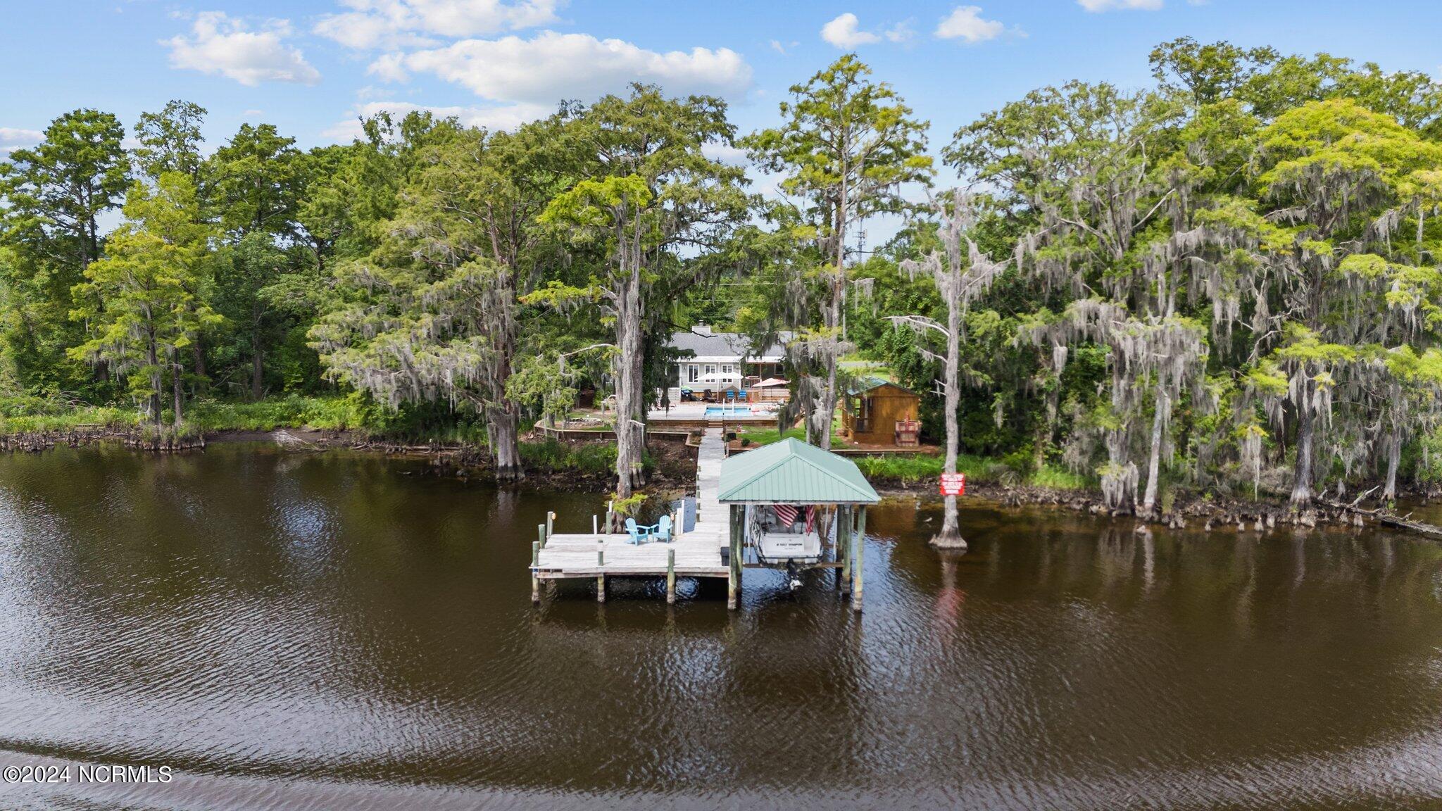Perrytown Rd, New Bern, NC 28562