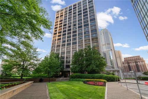 18j-112 Washington Pl, Downtown Pgh, PA, 15219 | Card Image