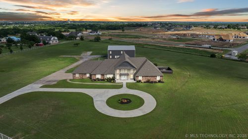 8120 112th St, Owasso, OK, 74055-6518 | Card Image