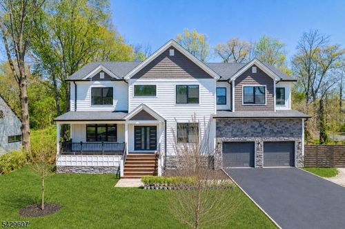 21 Kuntz Ave, Berkeley Heights, NJ, 07922-1231 | Card Image