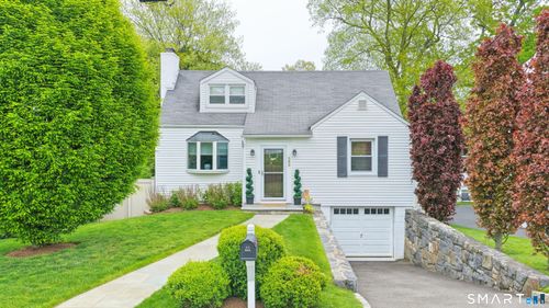 38 Francis Lane, Greenwich, CT, 06831 | Card Image