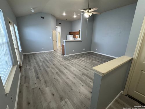 1-7567 Foss Mdws, San Antonio, TX, 78244-2250 | Card Image