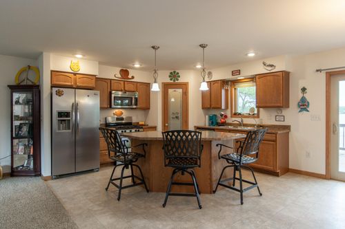 1900 White Cloud Dr E, Isle, MN, 56342-2668 | Card Image